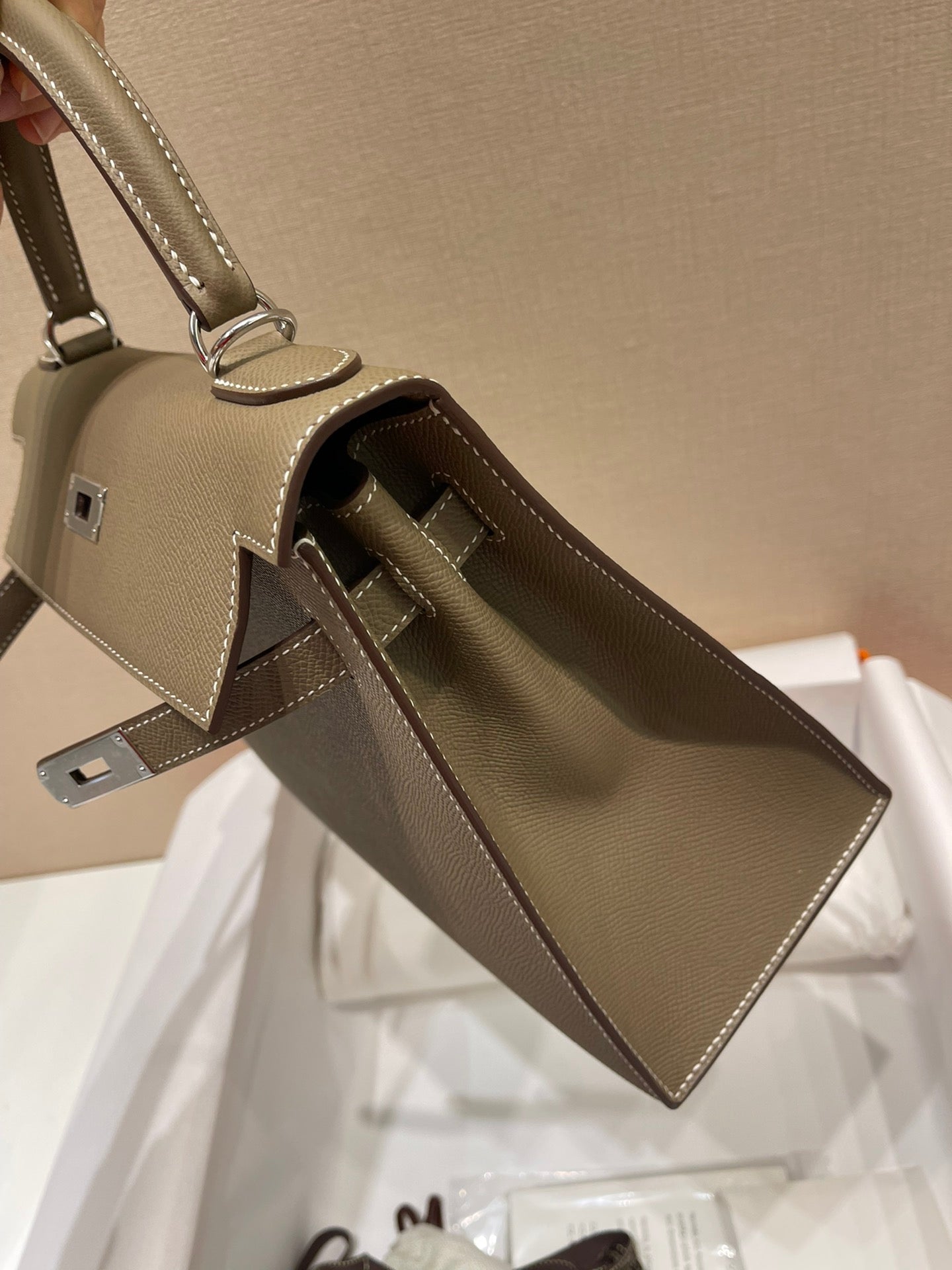 HERMES KELLY 28CM ETOUPE EPSOM LEATHER SILVER HARDWARE
