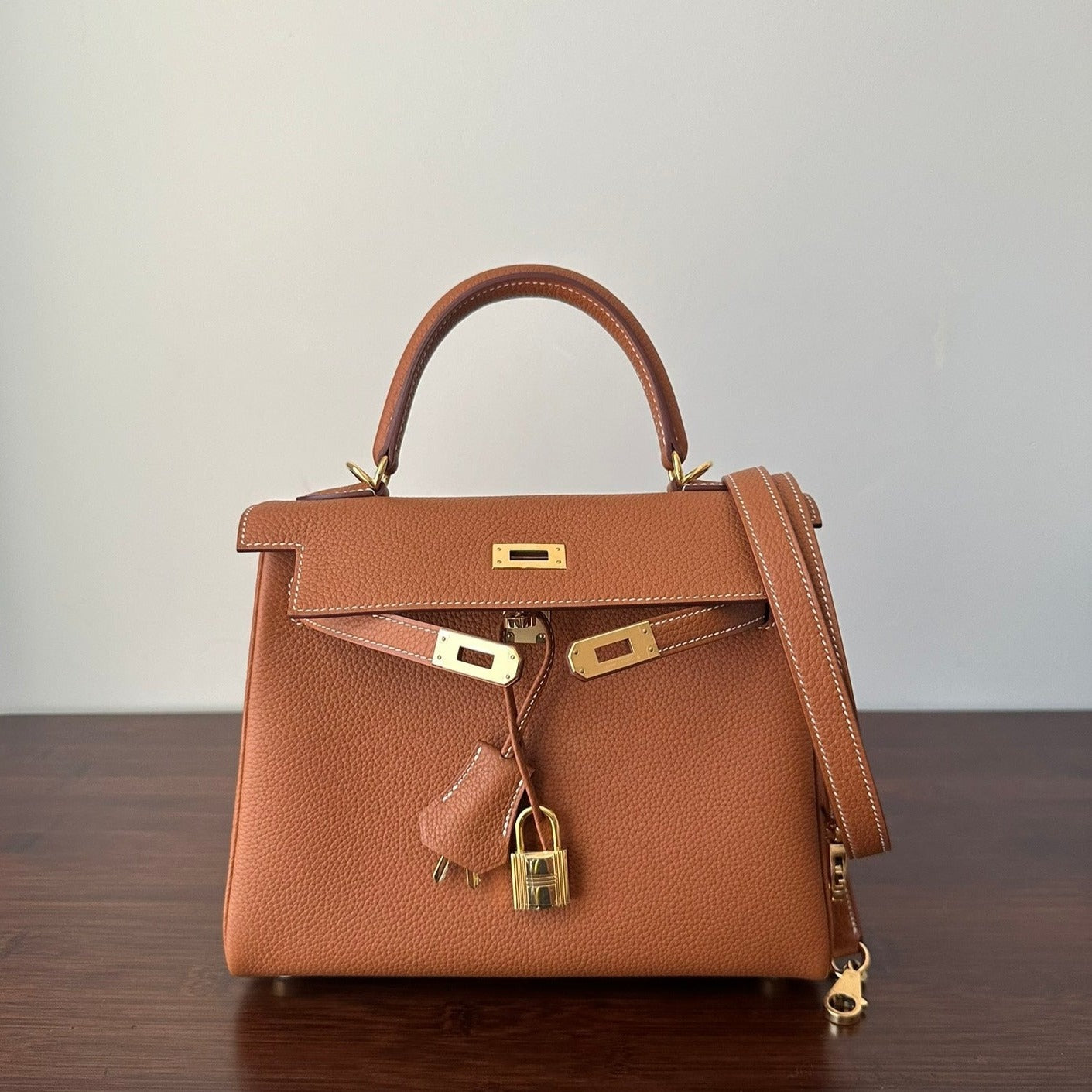 HERMES KELLY 25CM GOLD TOGO GOLD HARDWARE