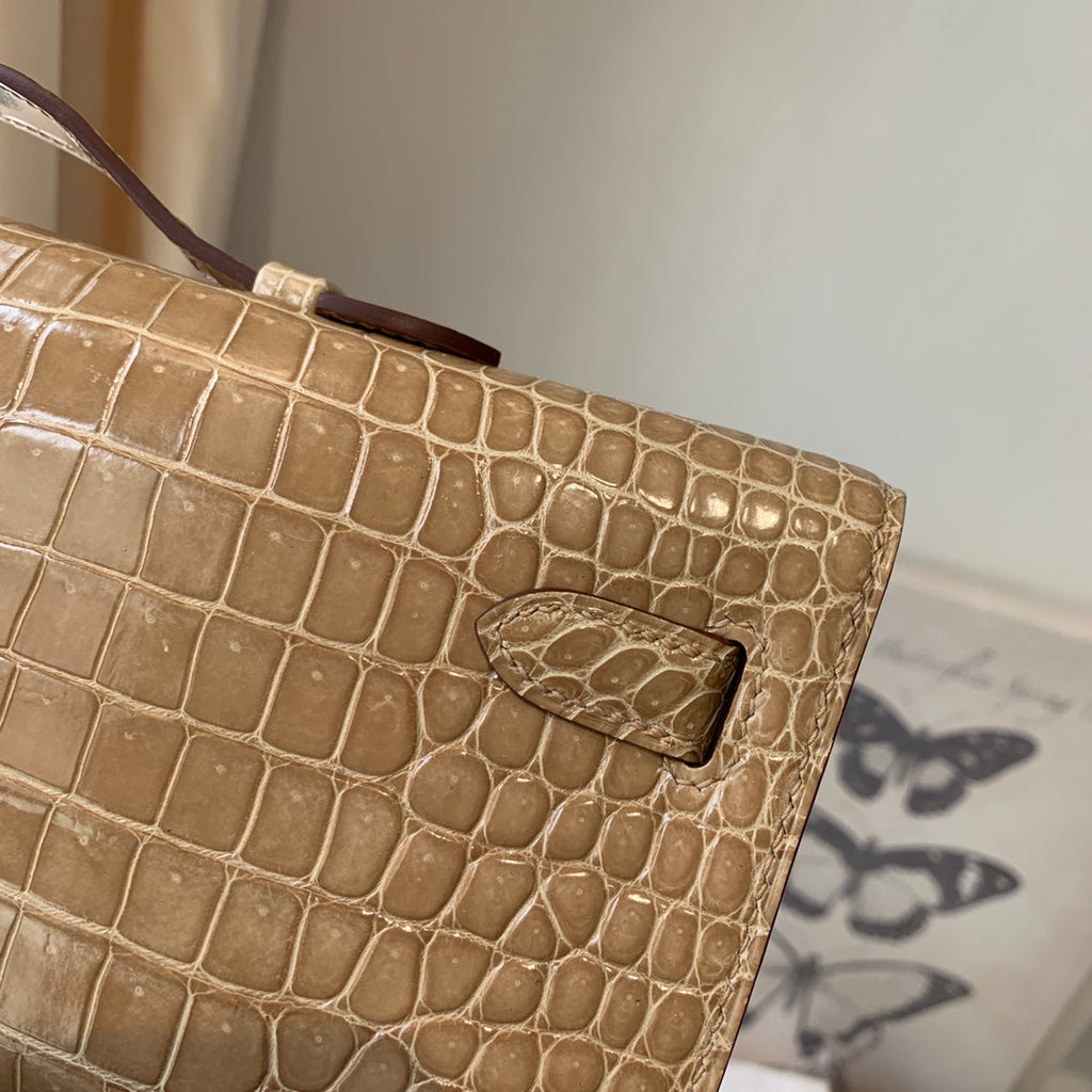 HERMES KELLY CUT 31 IN TORTILLA BROWN ALLIGATOR LEATHER WITH SILVER HARDWARE