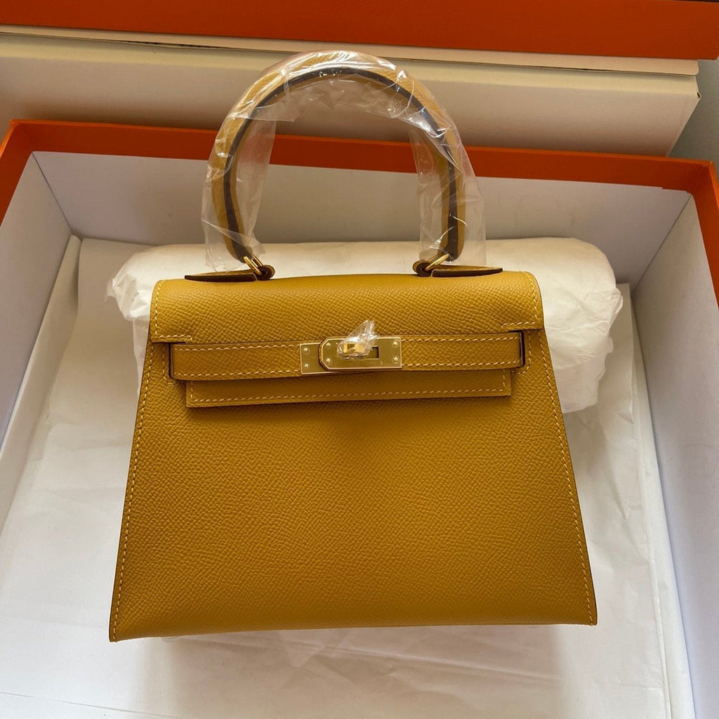 HERMES KELLY MINI 20 BAG IN DIJON YELLOW CALFSKIN WITH GOLD HARDWARE