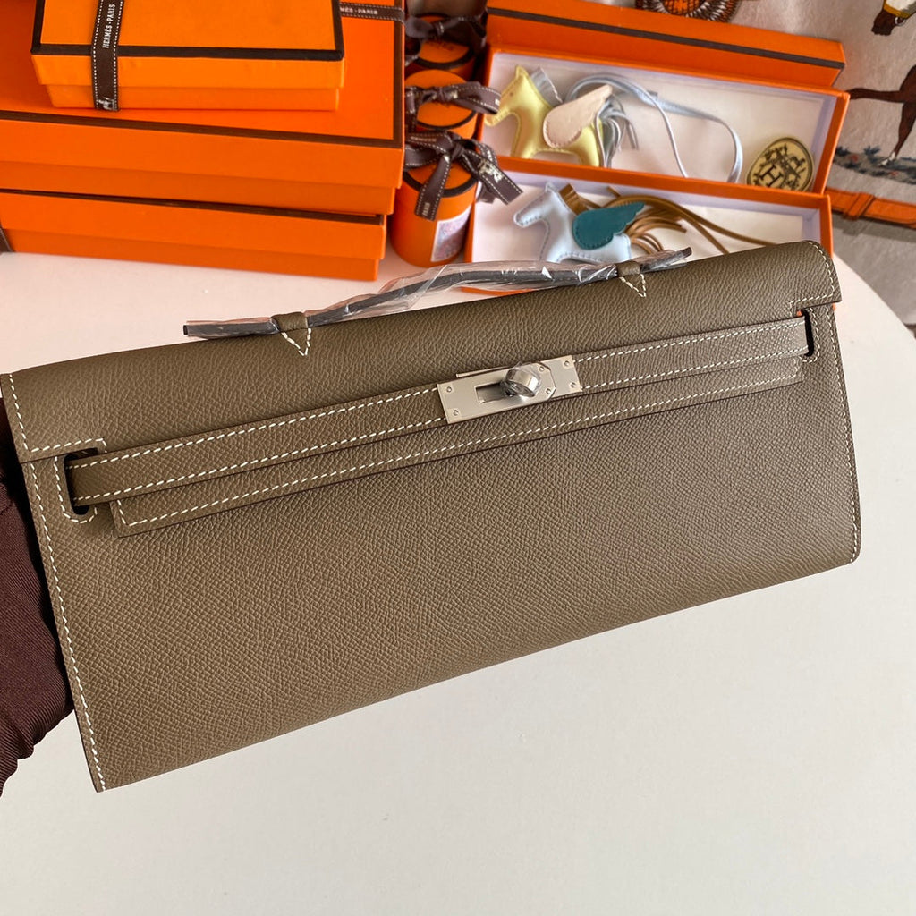 HERMES KELLY CUT 31 IN MOCHA BROWN CALFSKIN WITH SILVER HARDWARE