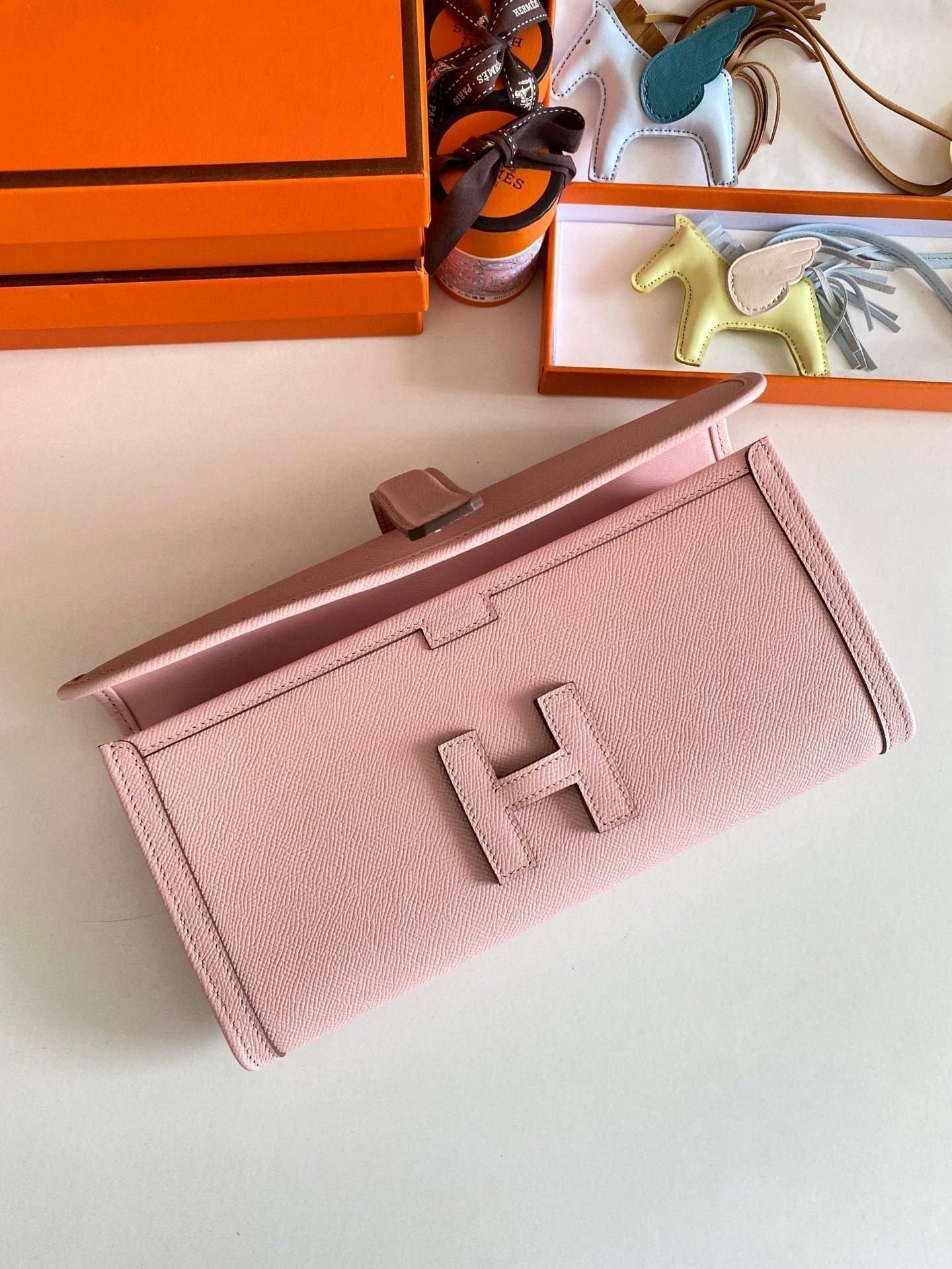 HERMES JIGE ELAN 29 CLUTCH IN CREPE PINK CALFSKIN