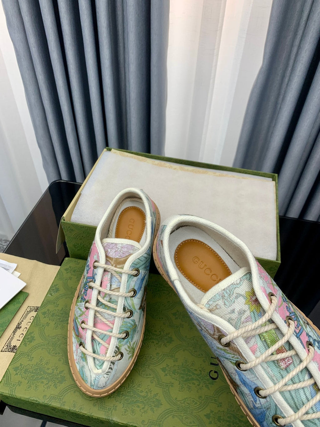 GUCCI UNIQUE SNEAKER THICK-SOLE GRASS MOTIF CANVAS