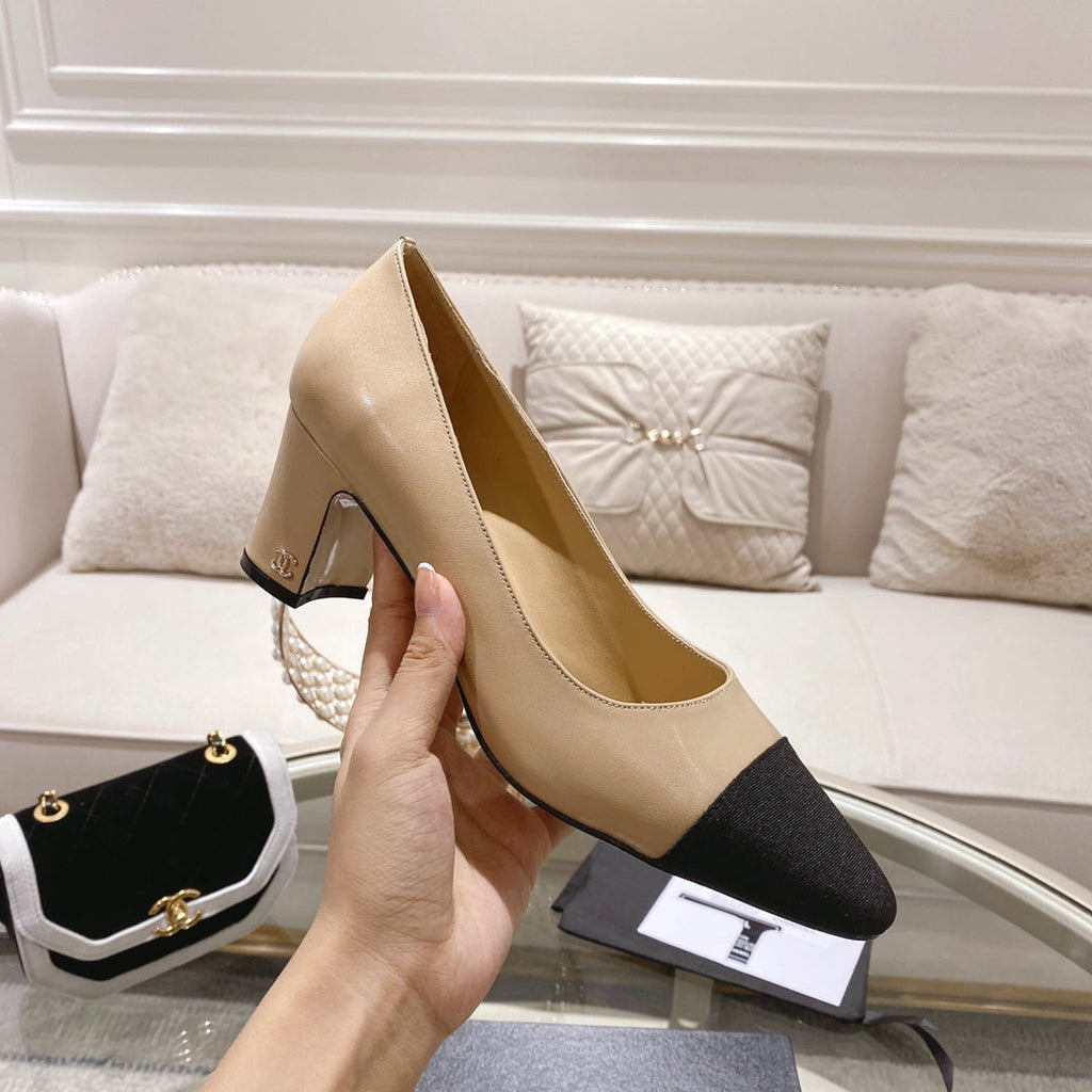 CHANEL pump 6.5 beige black lambskin