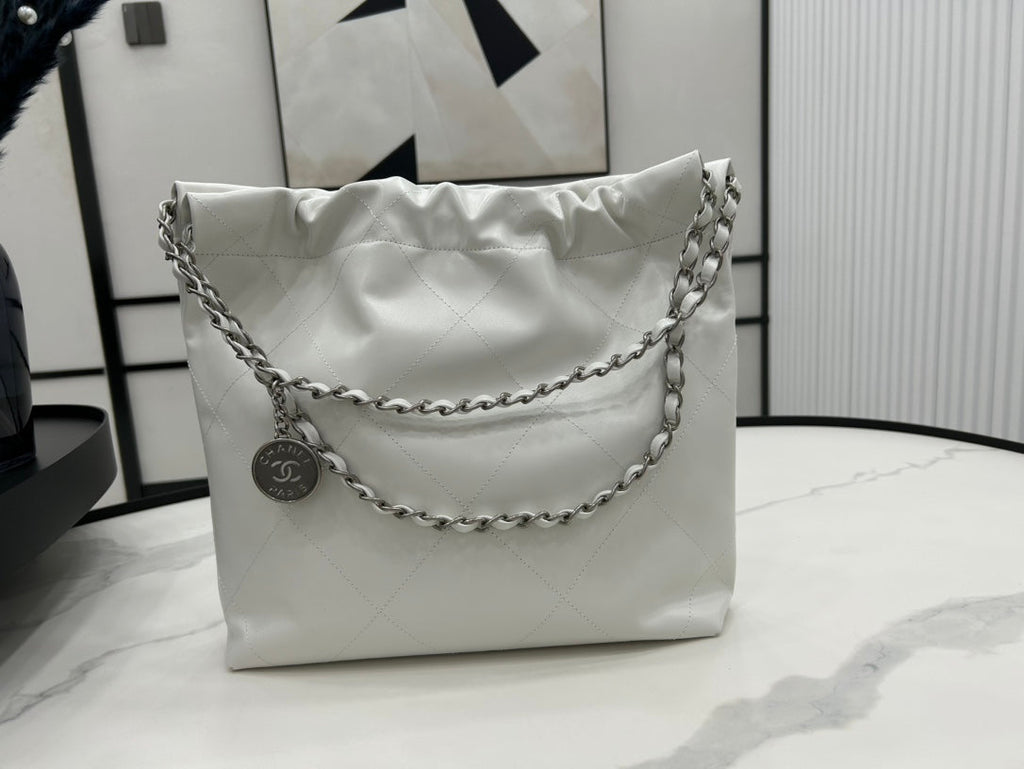 CHANEL MEDIUM 37 HANDBAG IN WHITE CALFSKIN SILVER HARDWARE