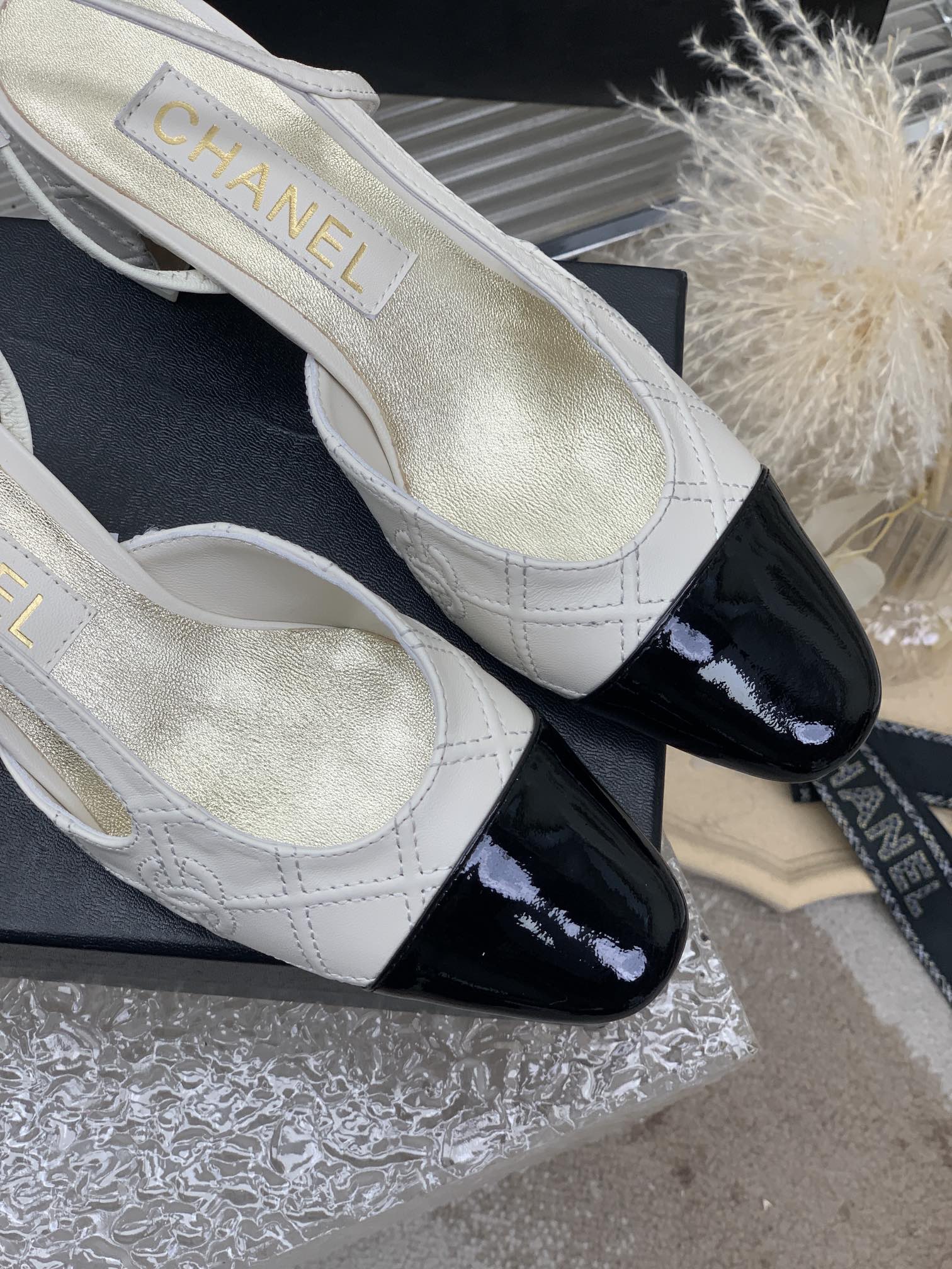 CHANEL HIGH SLINGBACKS 65 WHITE MIX BLACK CALFSKIN