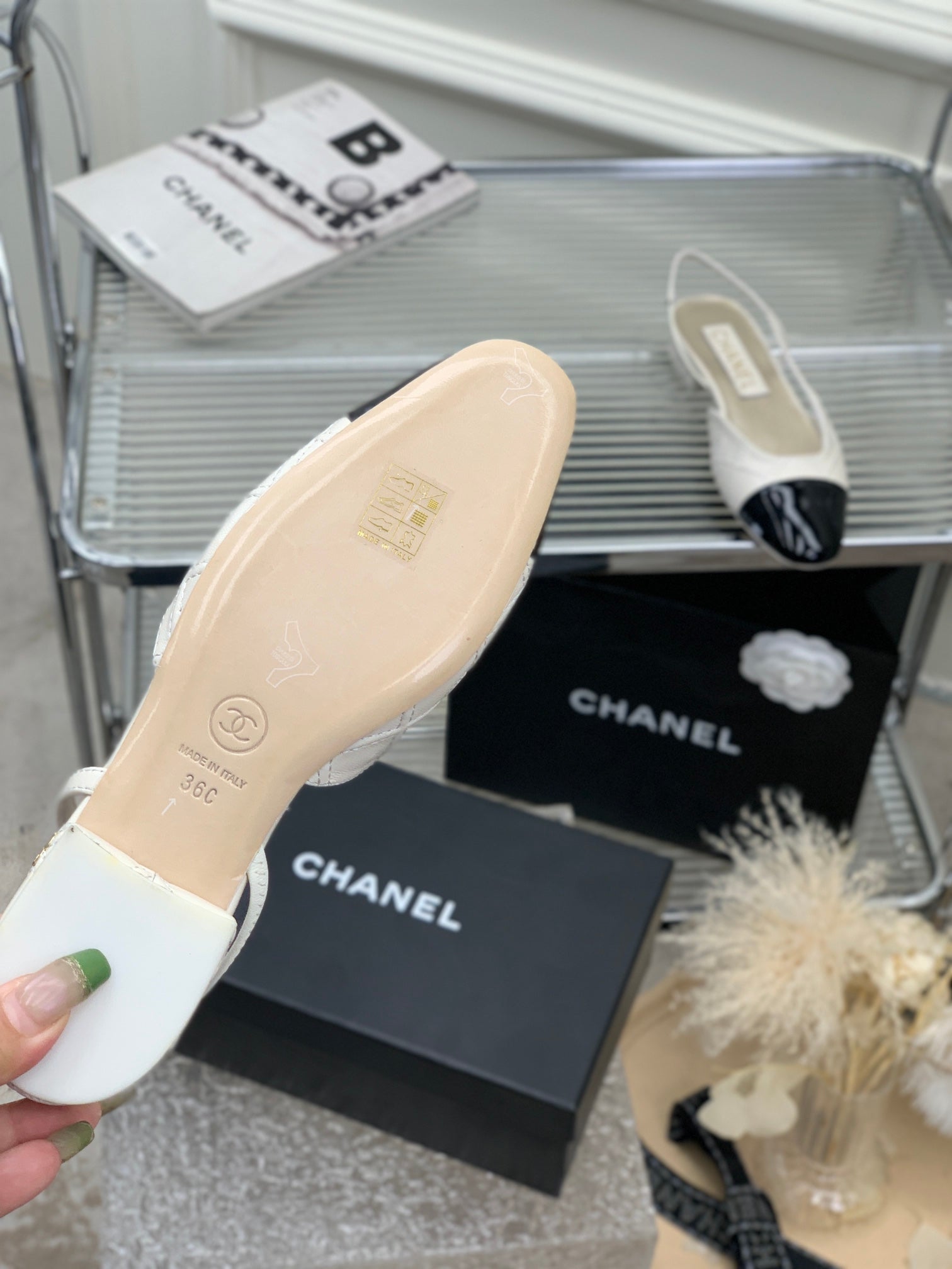 CHANEL SLINGBACKS 20 WHITE MIX BLACK CALFSKIN
