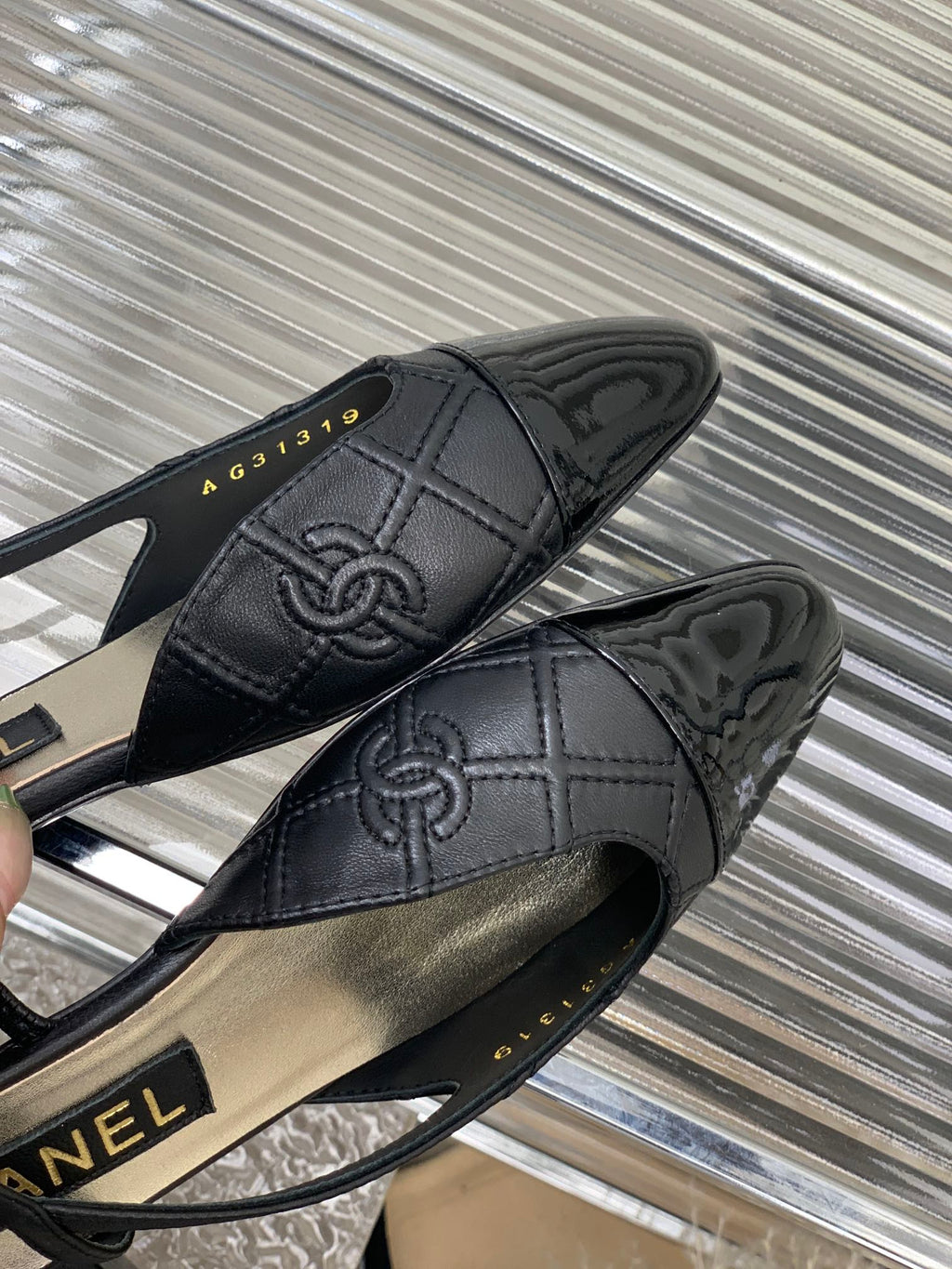CHANEL SLINGBACKS 20 BLACK CALFSKIN