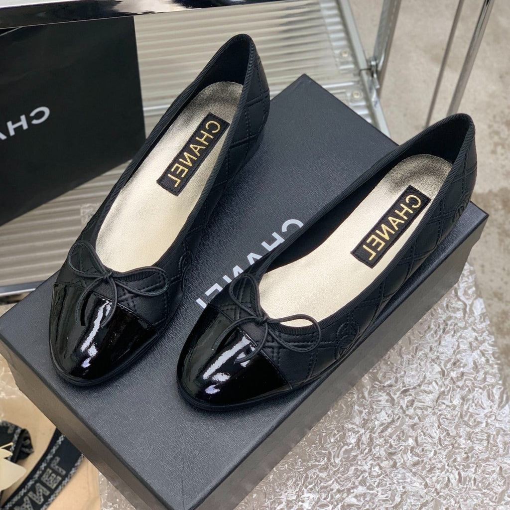 CHANEL BALLET FLAT GLOSSY BLACK LAMBSKIN