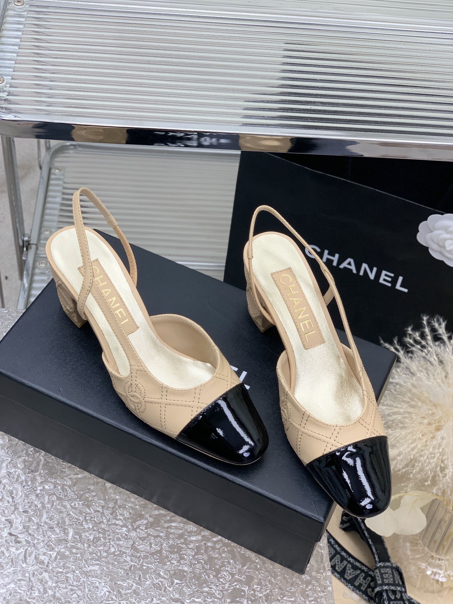 CHANEL HIGH SLINGBACKS 65 BEIGE CREAM MIX BLACK CALFSKIN