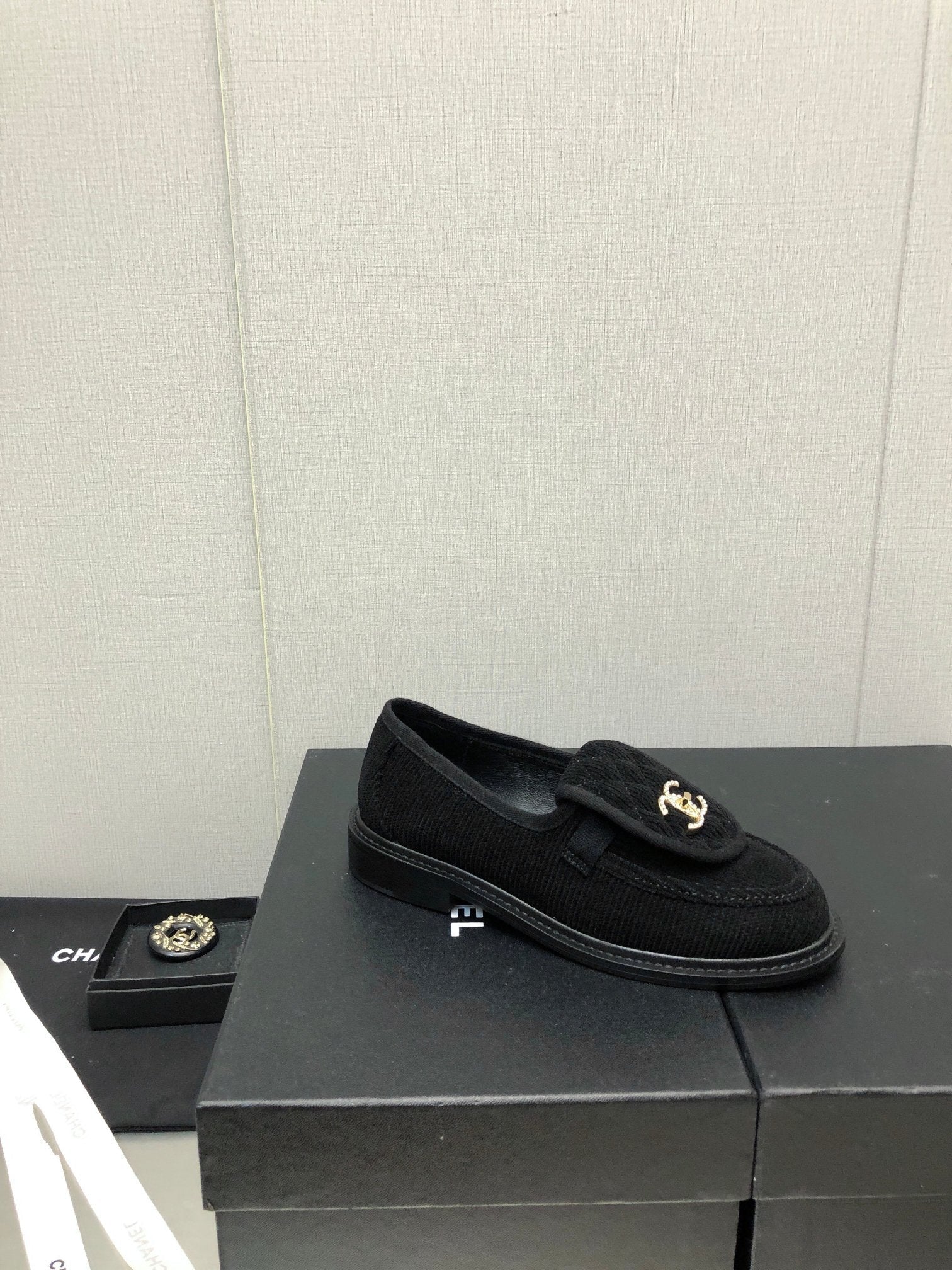 CHANEL moasins black denim 40mm