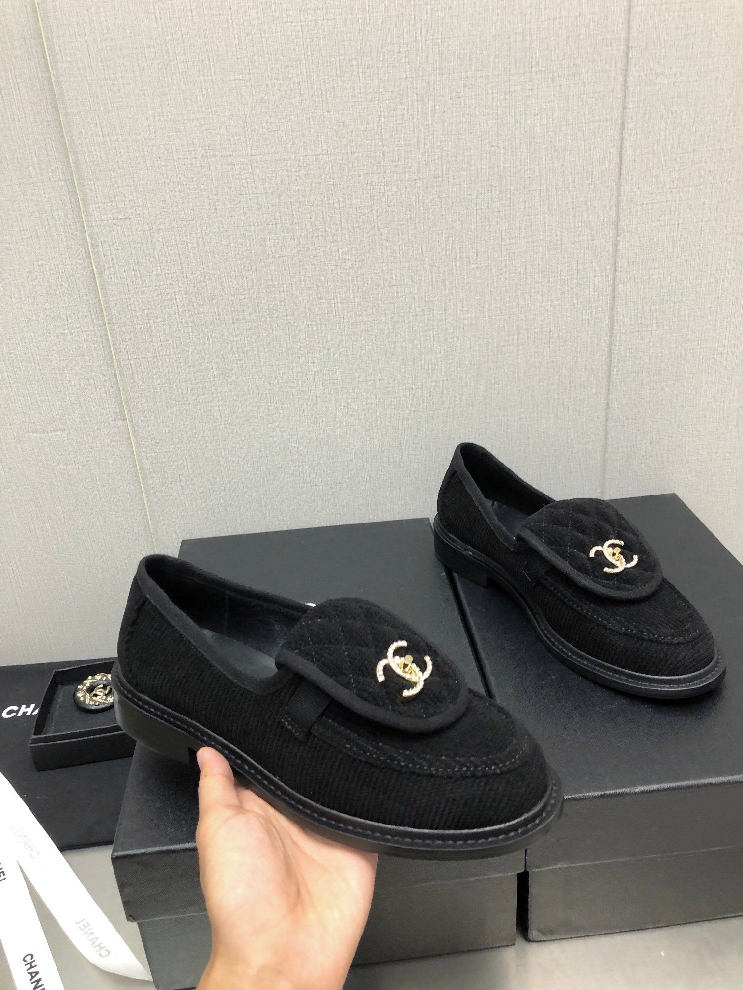 CHANEL moasins black denim 40mm
