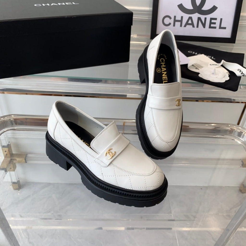 CHANEL MOASINS white CALFSKIN