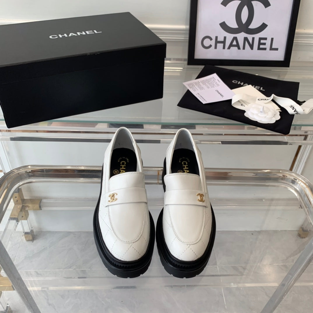 CHANEL MOASINS white CALFSKIN