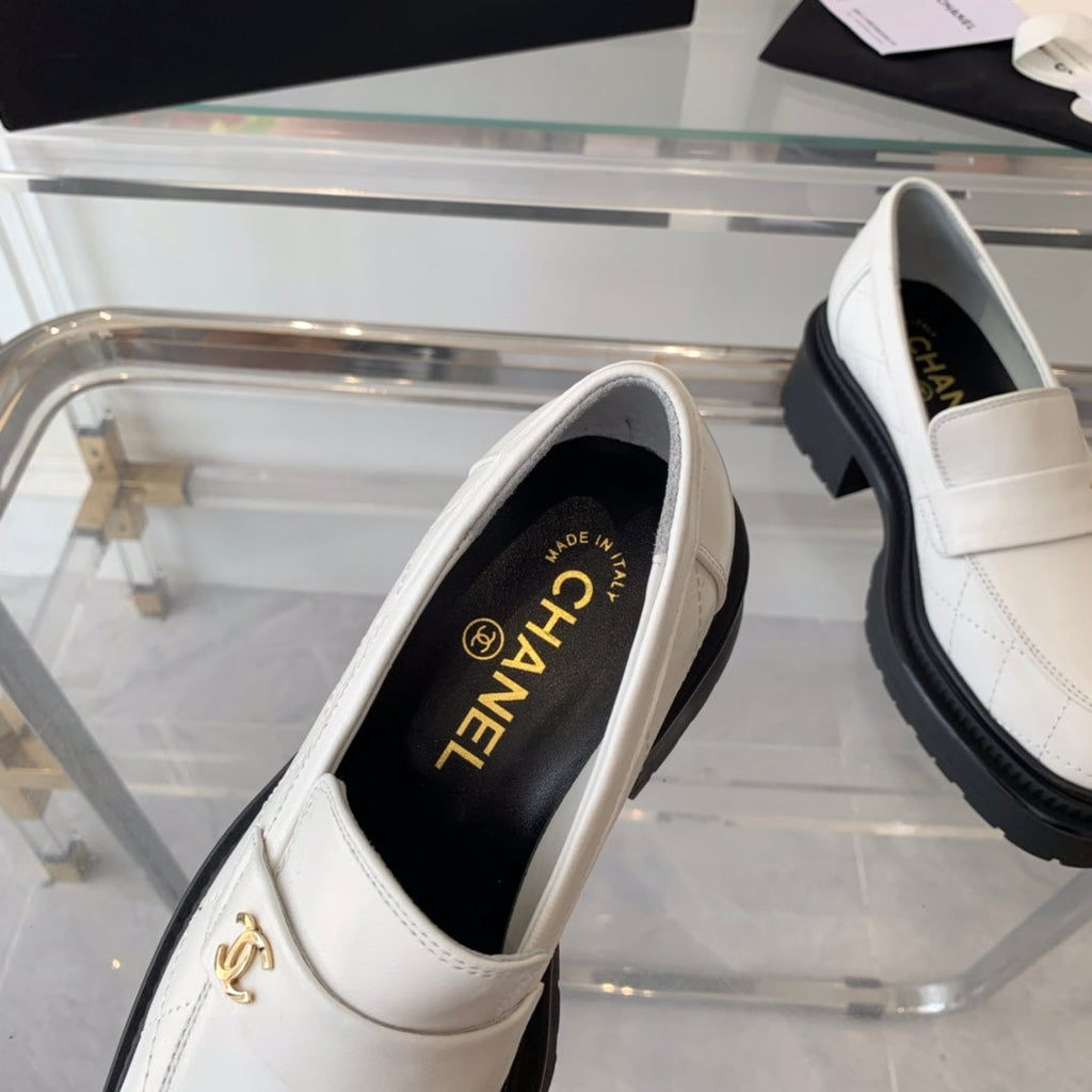 CHANEL MOASINS white CALFSKIN
