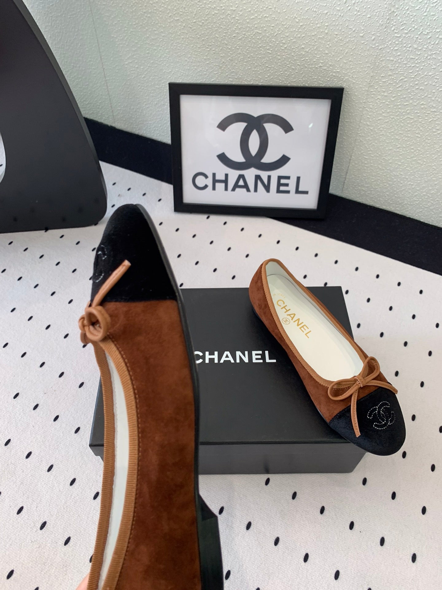CHANEL BALLET FLAT BROWN MIX BLACK VELVET