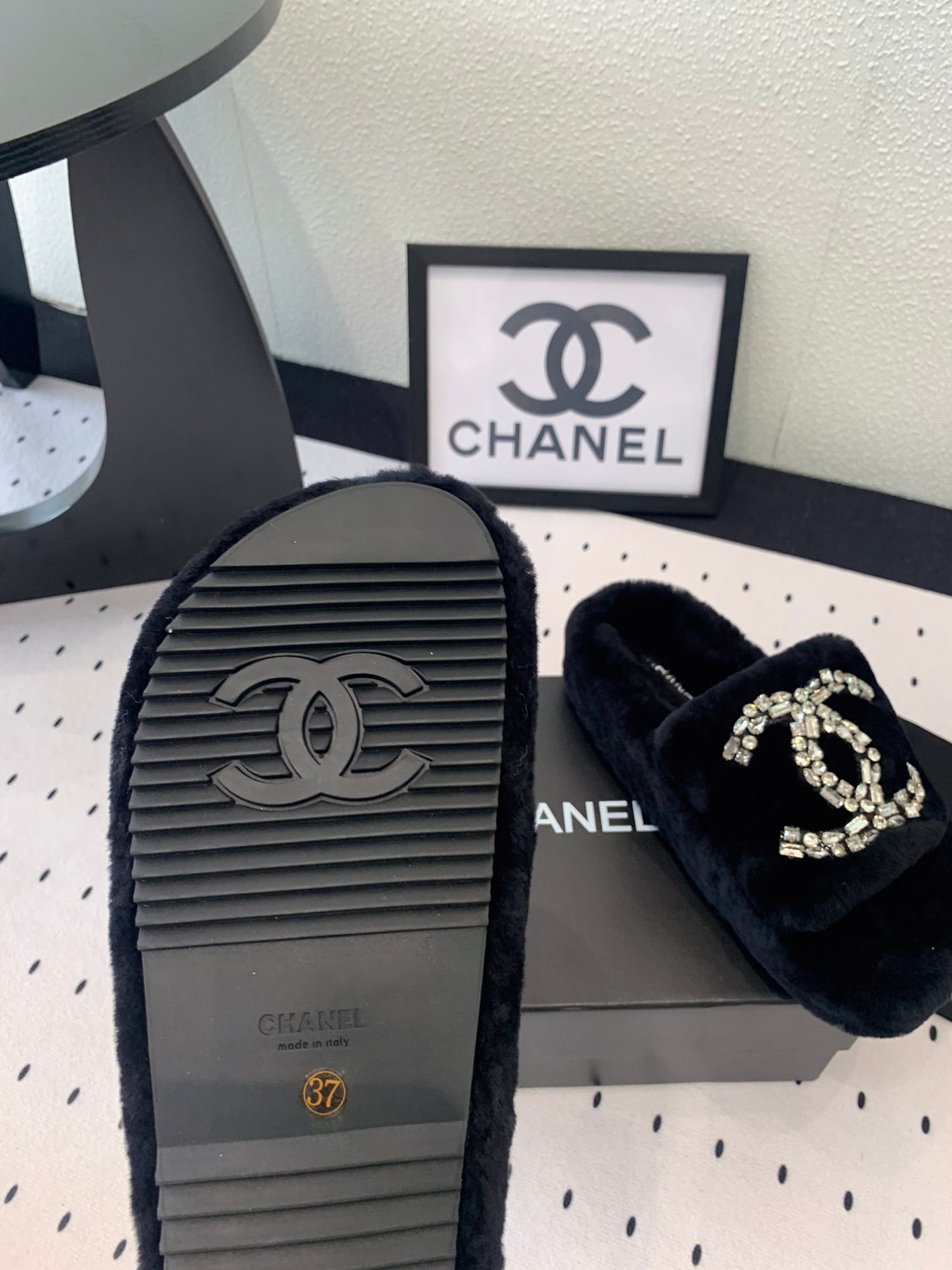 CHANEL THICK-SOLED SLIPPERS IN BLACK SHEEP WOOL