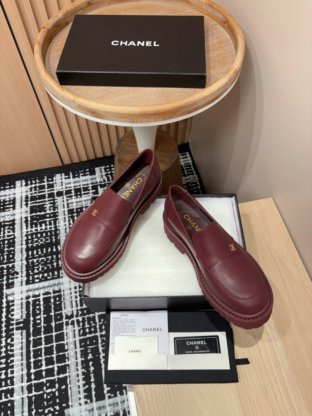 CHANEL MOASINS IN BURGUNDY RED CALFSKIN