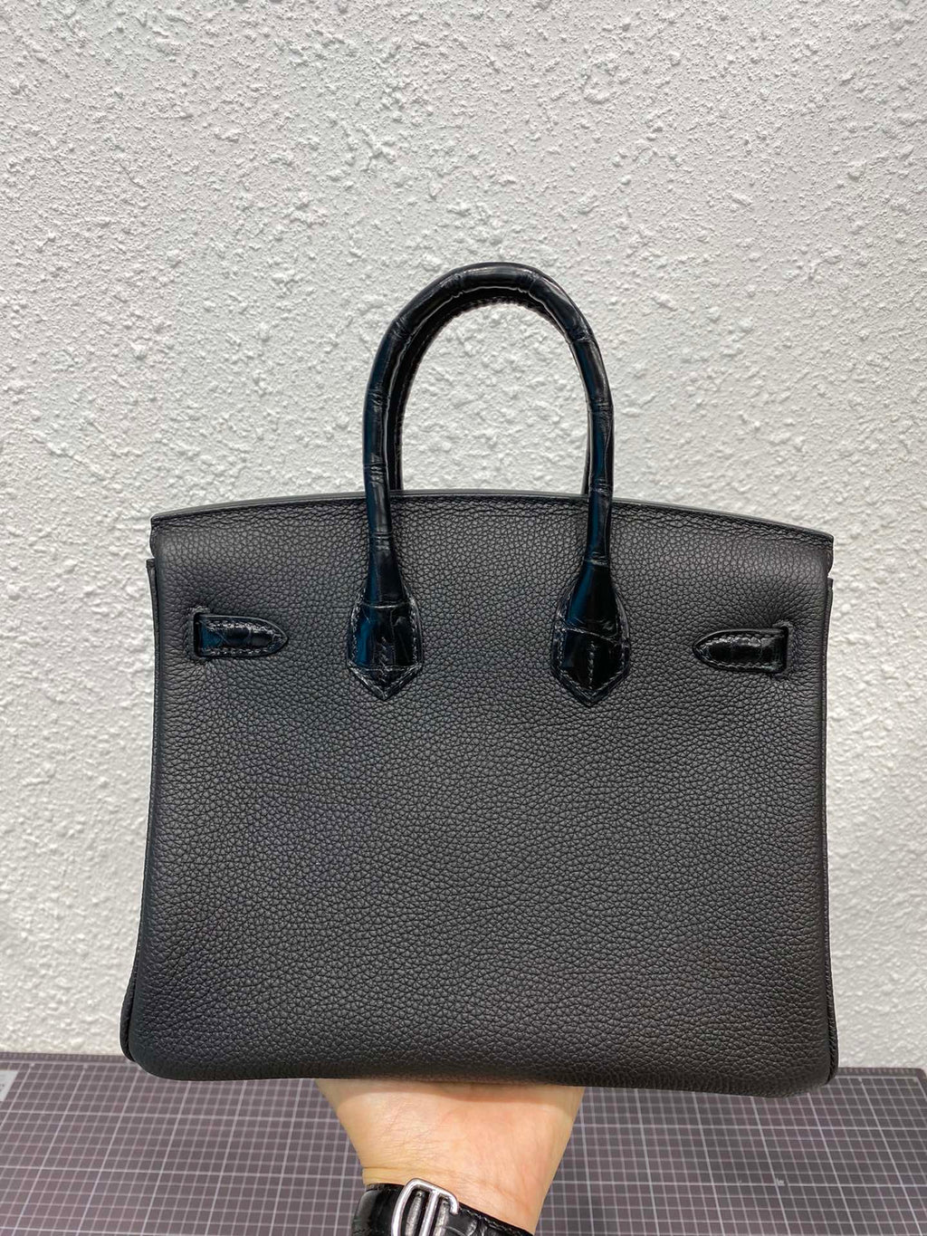 HERMES BIRKIN 25CM BLACK CROCODILE AND TOGO LEATHER GOLD HARDWARE