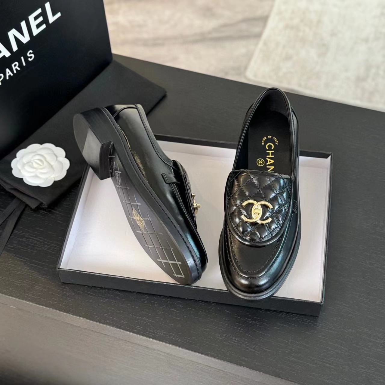 CHANEL MOASINS BLACK QUILTED LAMBSKIN GOLD HARDWARE