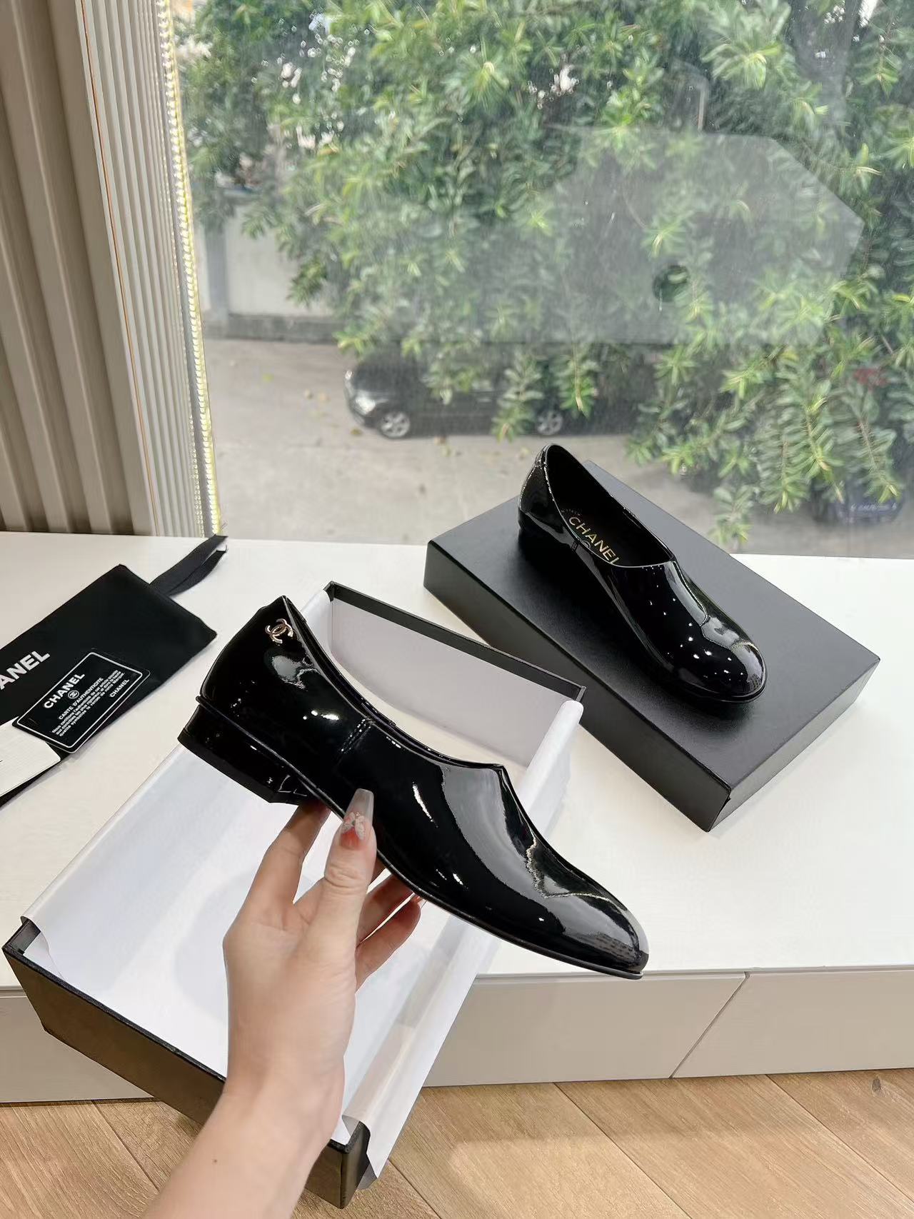CHANEL MOASINS BLACK PATENT CALFSKIN GHW