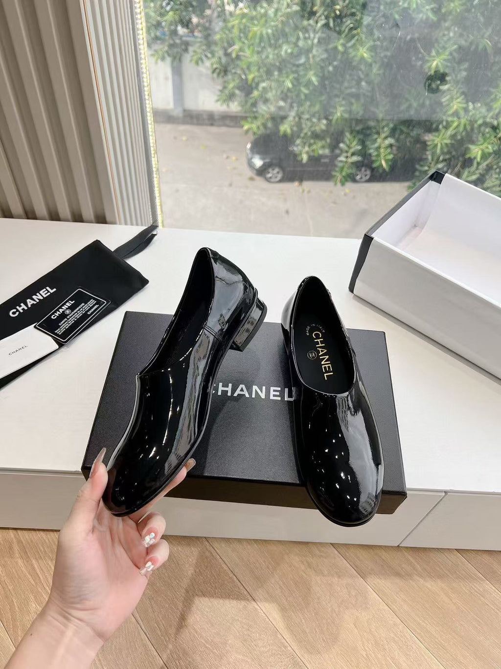 CHANEL MOASINS BLACK PATENT CALFSKIN GHW