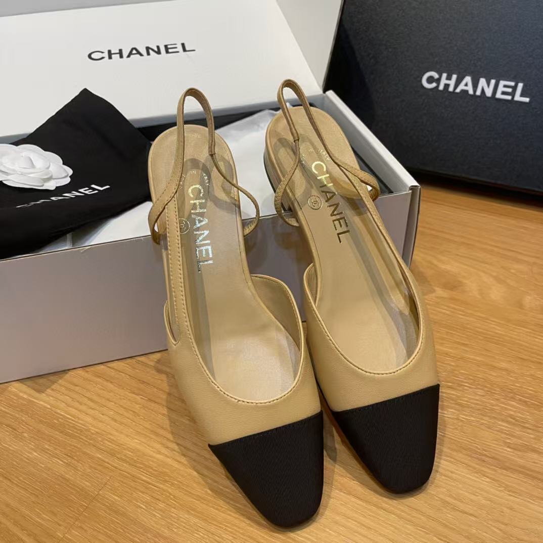 CHANEL SLINGBACKS IN BEIGE LAMBSKIN AND BLACK SATIN