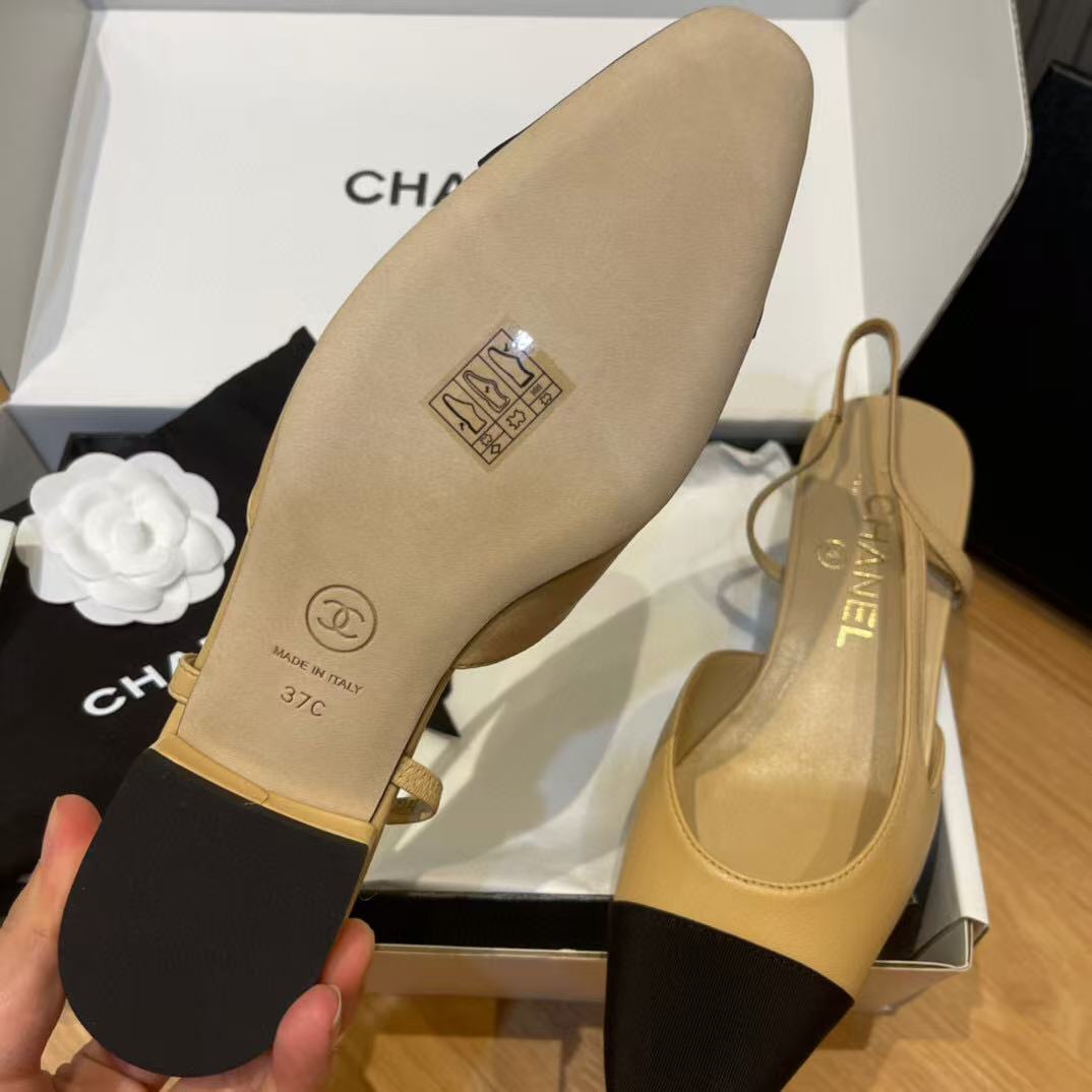 CHANEL SLINGBACKS IN BEIGE LAMBSKIN AND BLACK SATIN