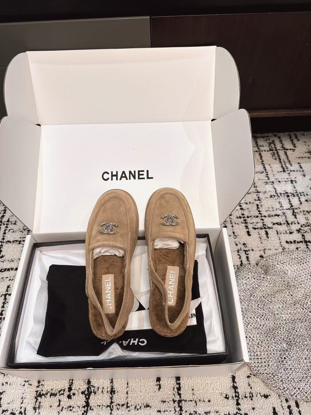 CHANEL SLINGBACK LOAFER IN DARK BEIGE SUEDE AND SHEARLING