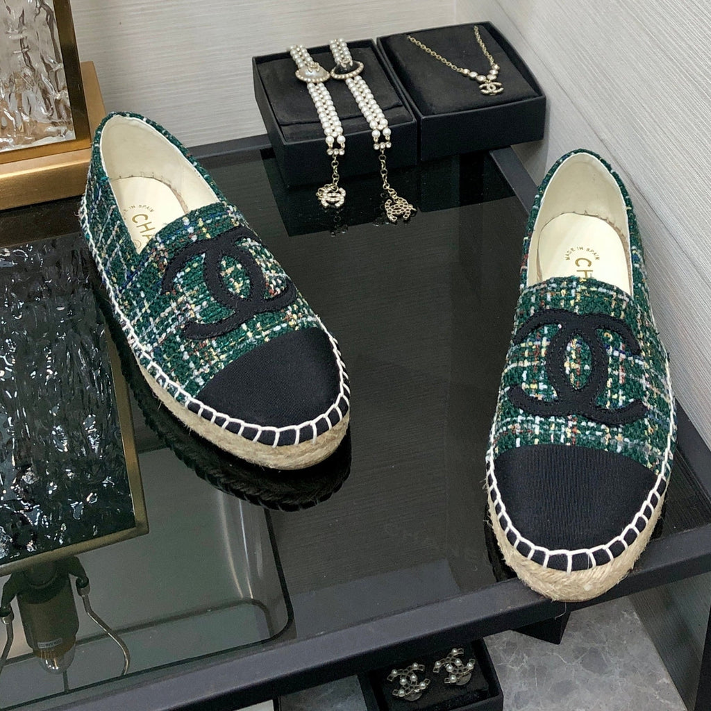 CHANEL ESPADRILLE FOREST GREEN TWEED FABRIC AND BLACK CALFSKIN FLATS