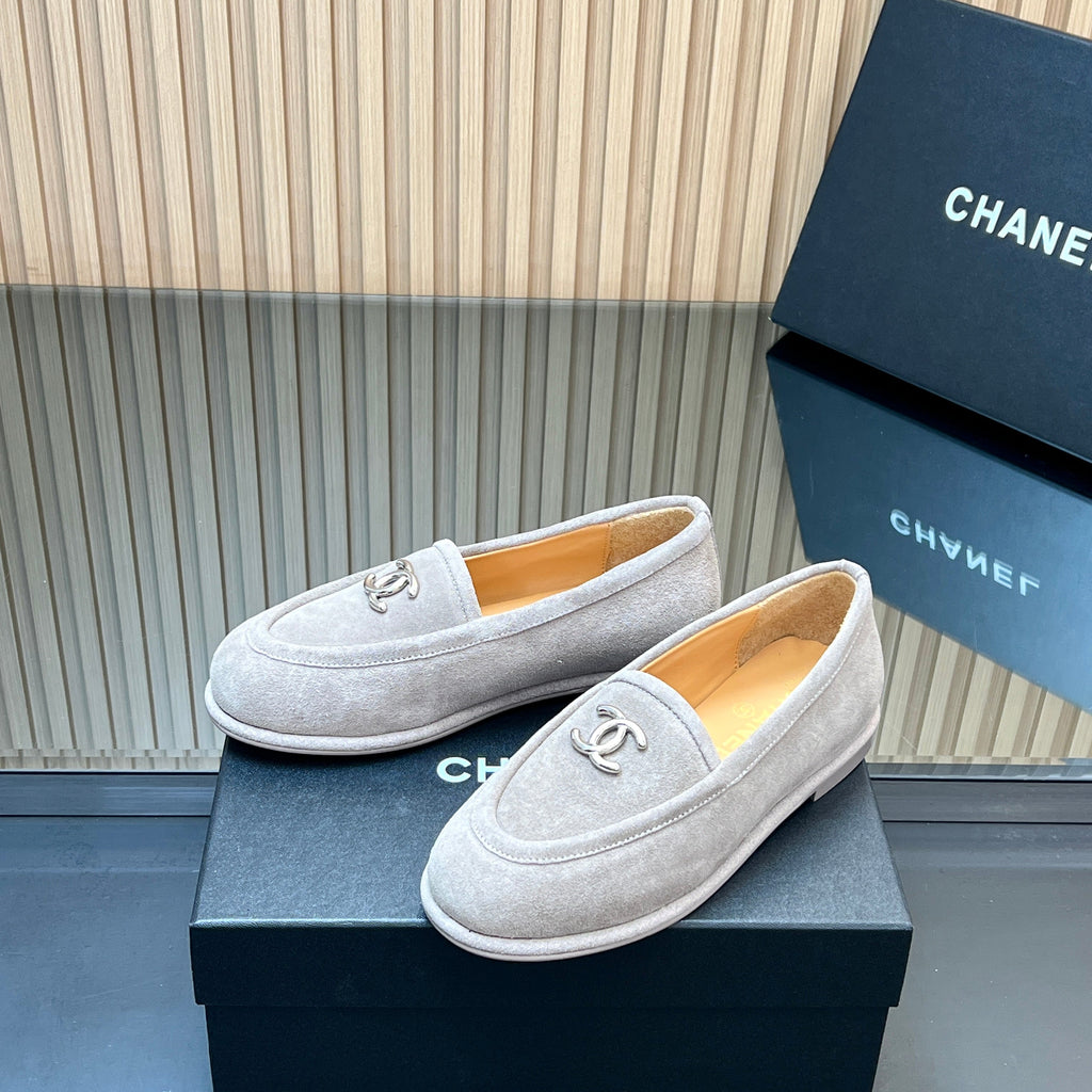 CHANEL 25S TEDDY LOAFER 15MM IN LIGHT GRAY SUEDE SILVER HARDWARE