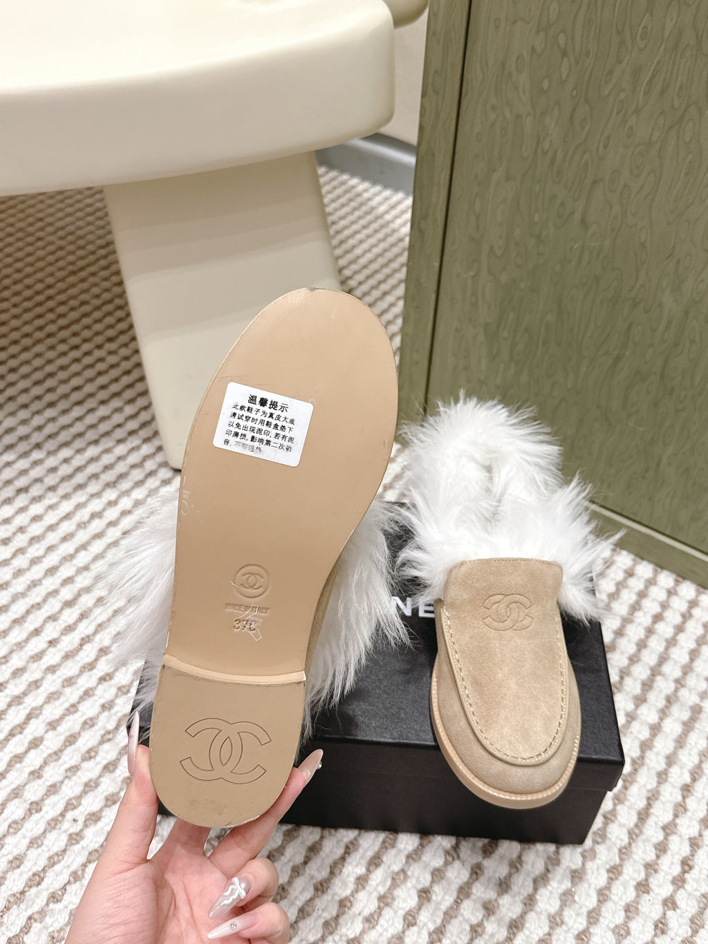 CHANEL 25S LOAFERS MOASIN IN BEIGE SUEDE WITH WHITE MINK FUR LINING