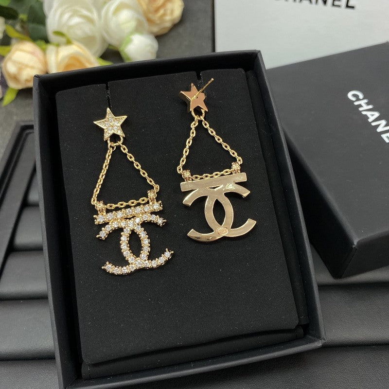 18K  Chanel Star Earrings