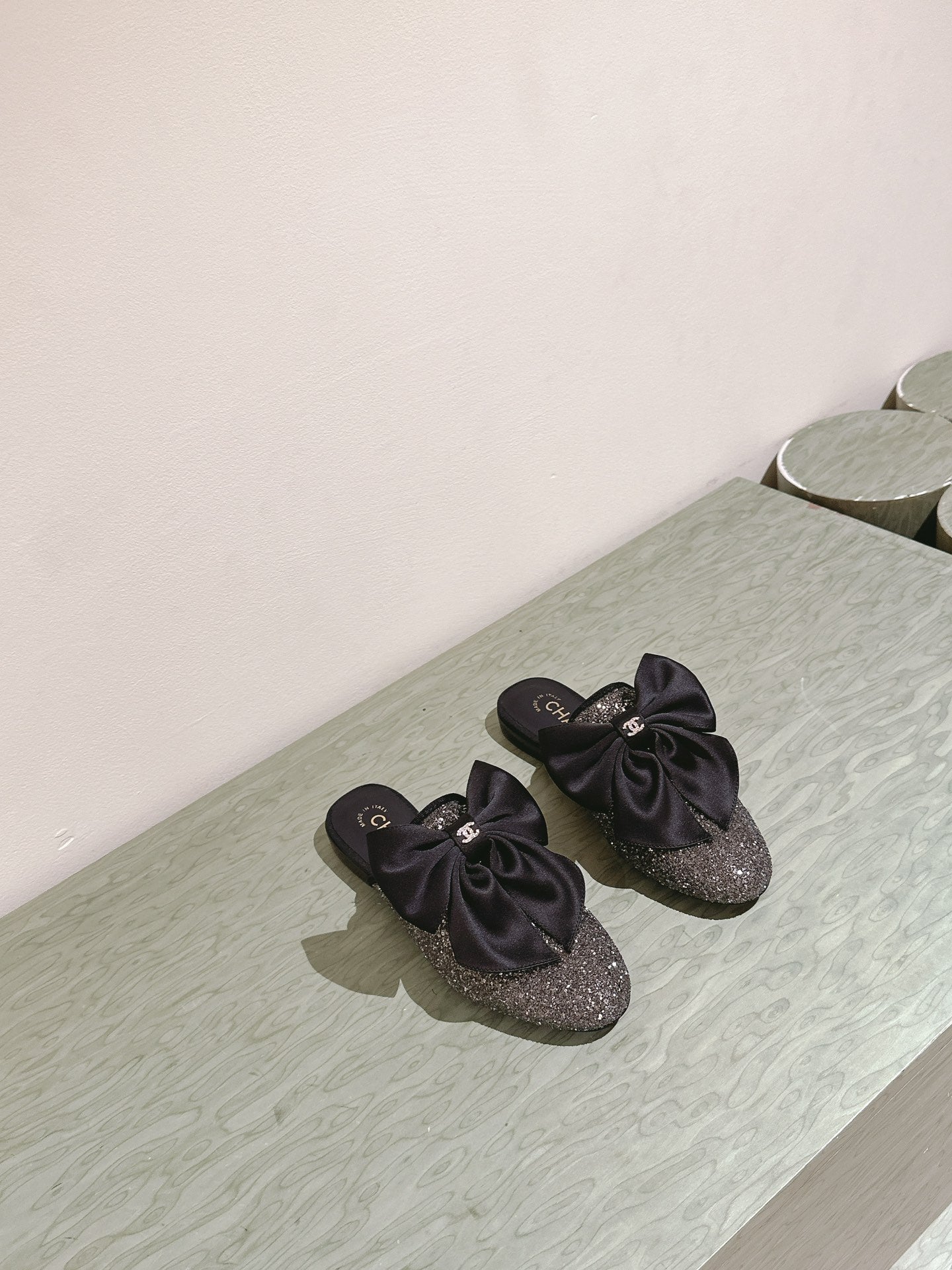 CHANEL JEWELED MULE WITH SILK BOW AND BLACK LAMBSKIN