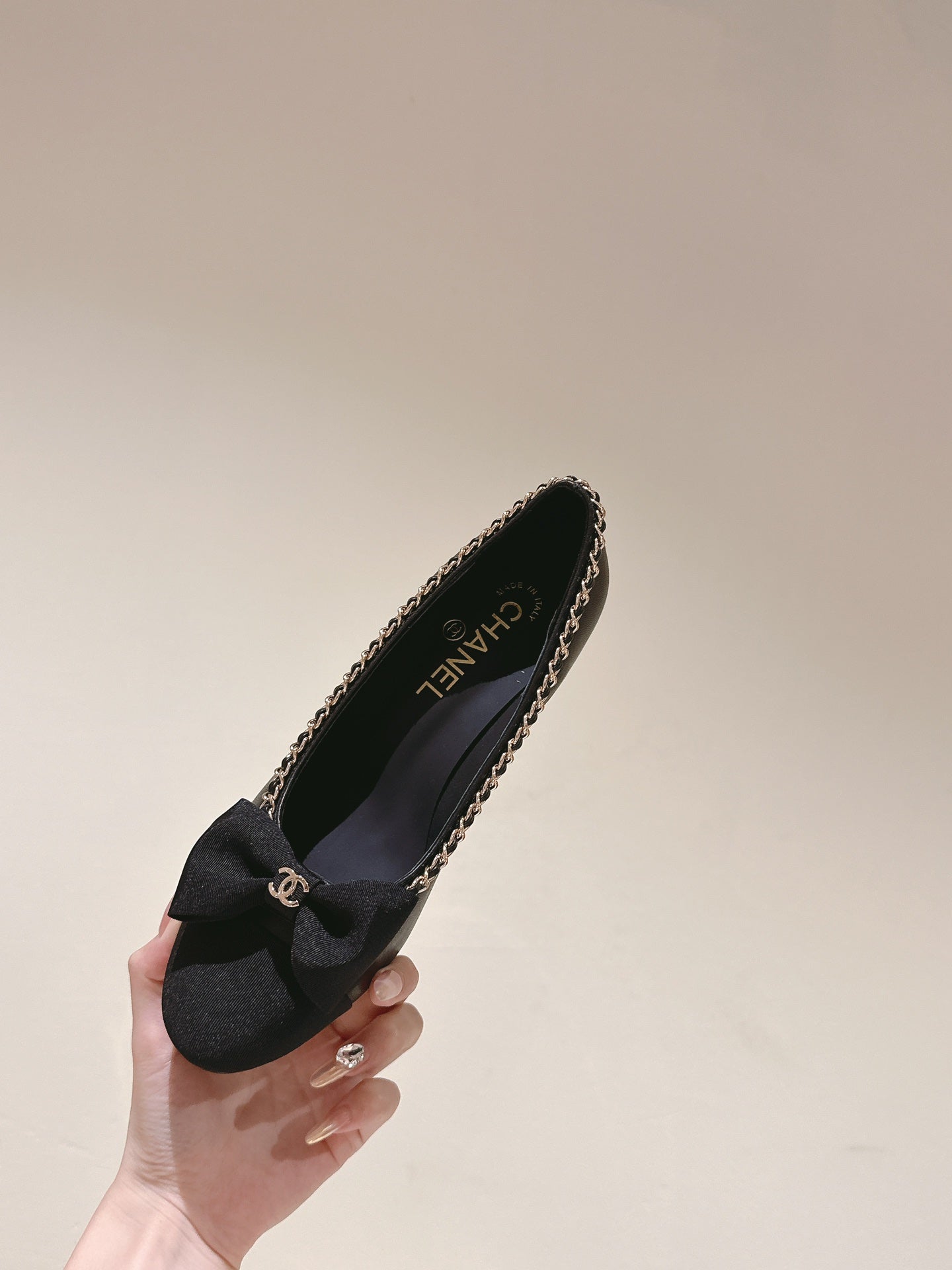 CHANEL HIGH HEELS BLACK CALFSKIN AND FABRIC