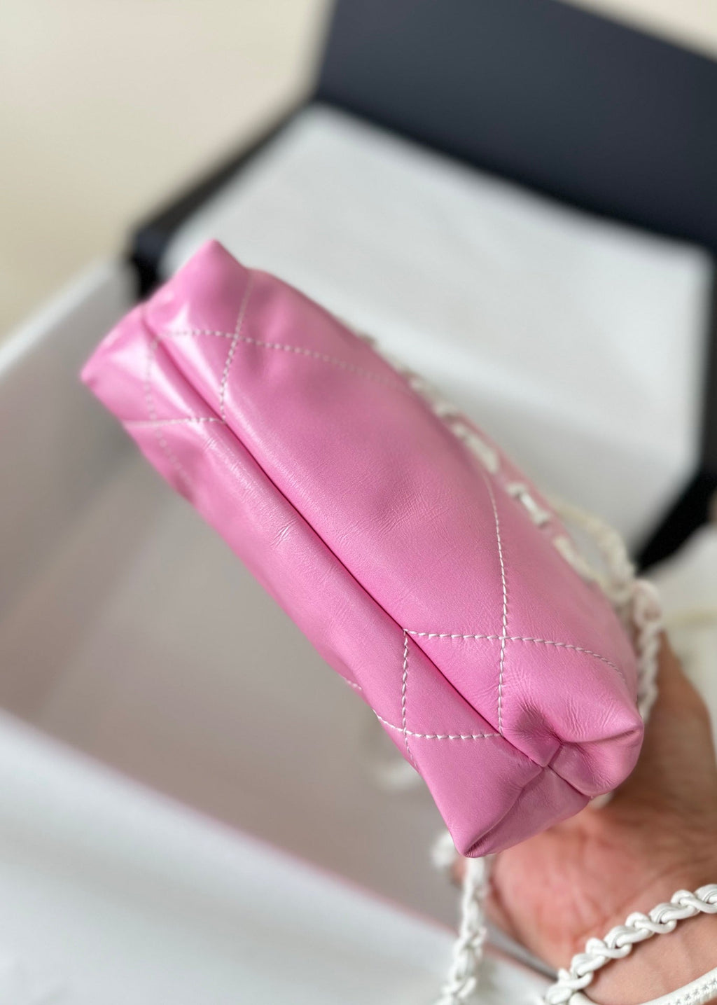 CHANEL HOBO MINI 20CM PINK WHITE LAMBSKIN