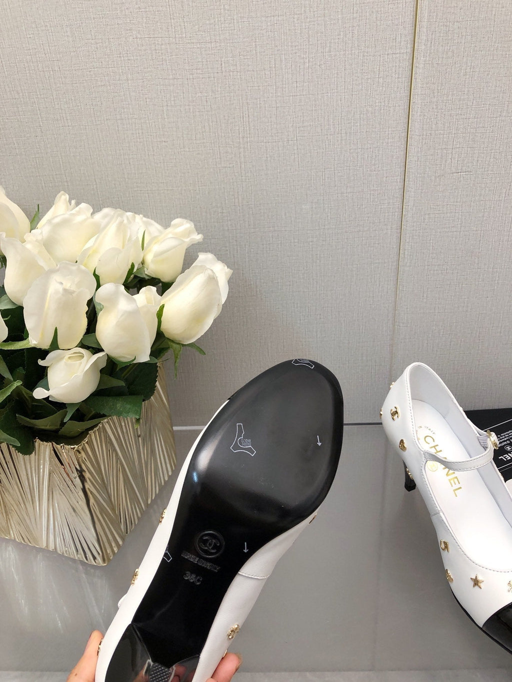 CHANEL MARY JANE WHITE MIX BLACK LAMBSKIN ATTACH METAL