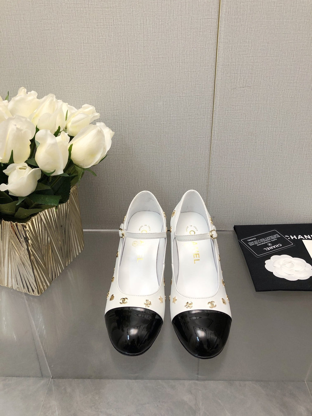 CHANEL MARY JANE WHITE MIX BLACK LAMBSKIN ATTACH METAL