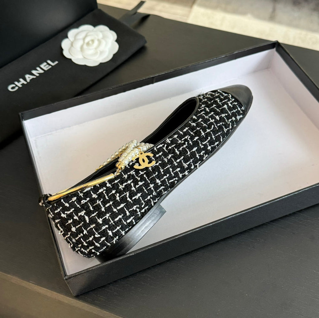 CHANEL Double Strap Chunky Heel Mary Jane Shoes Black/White Caro