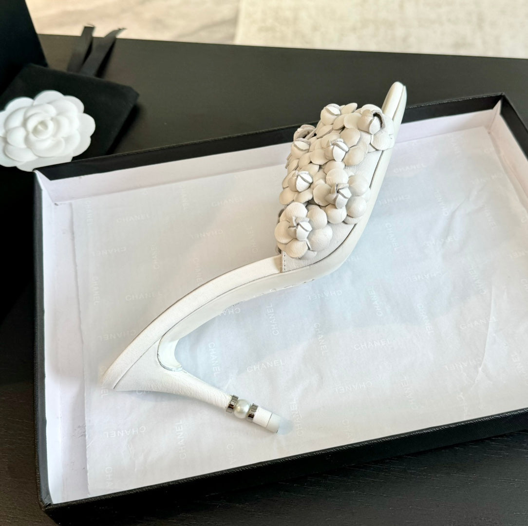 CHANEL Little Camellia World Thin High Heels White Lambskin