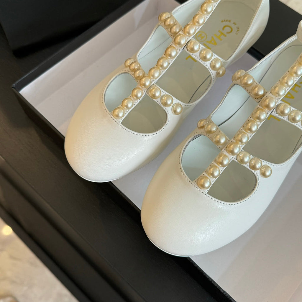 CHANEL MARY JANES SHOES WHITE GOATSKIN WITH FAUX PEARL