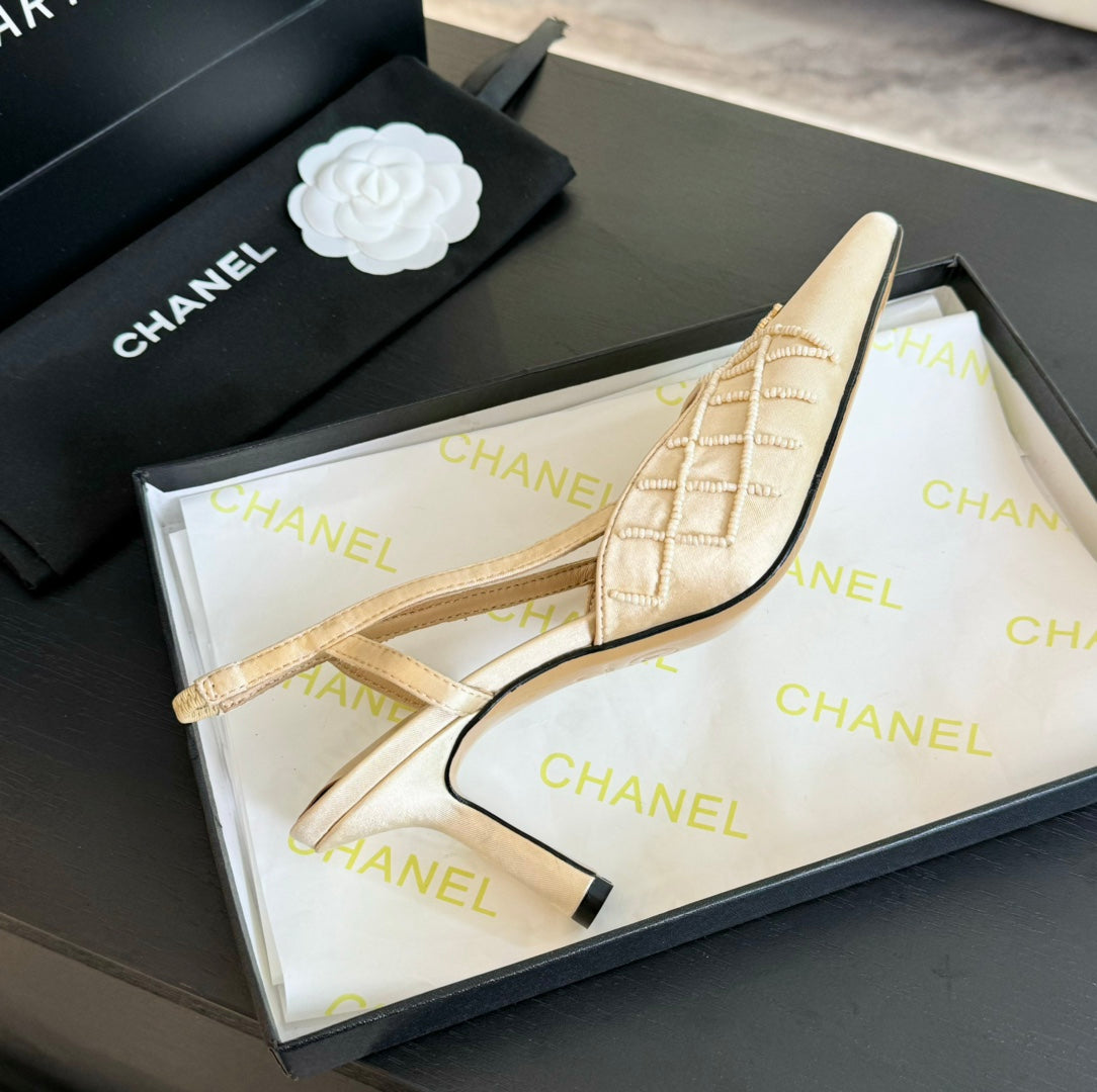 CHANEL POINTED SLINGBACK MID HEELS BEIGE CREAM LAMBSKIN