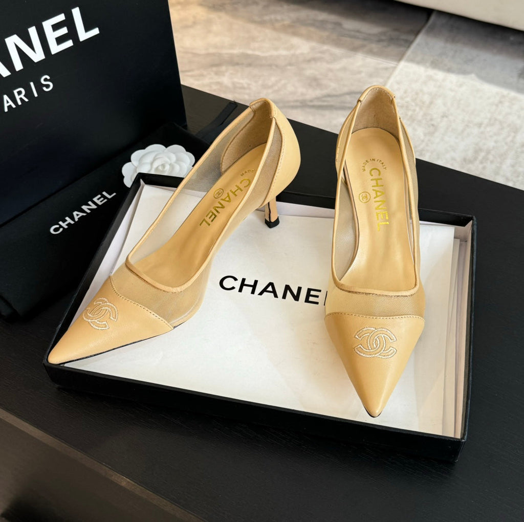 CHANEL MESH LOGO HEELS IN BEIGE LAMBSKIN