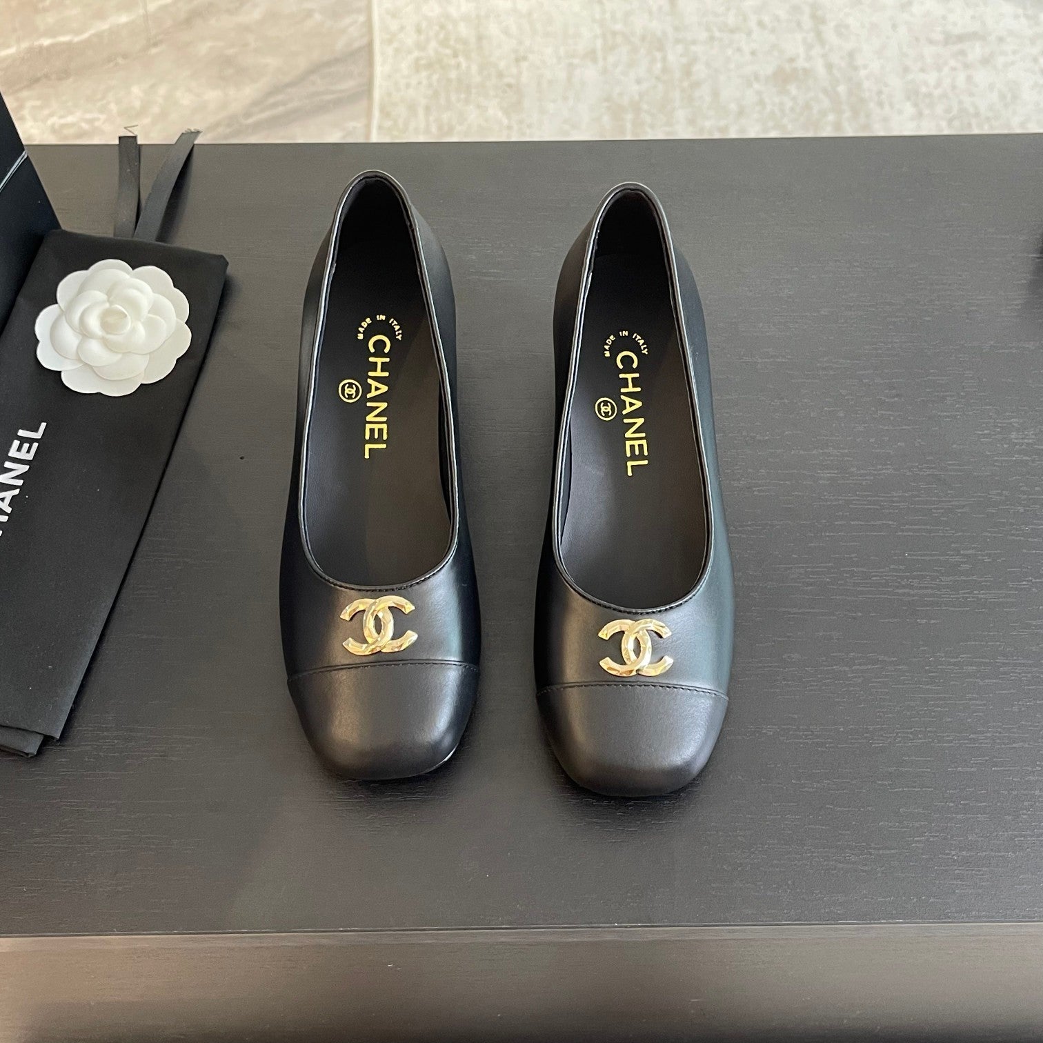 CHANEL PUMP BLACK CALFSKIN