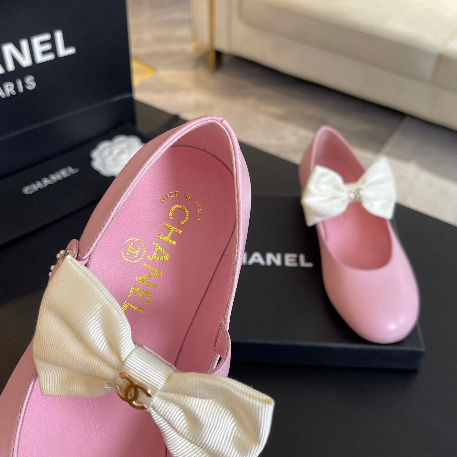 CHANEL BALLET FLAT LIGHT PINK LAMBSKIN WITH WHITE BOW