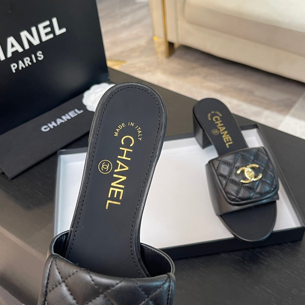 CHANEL MID-HEEL 5 CM MULE IN BLACK LAMBSKIN