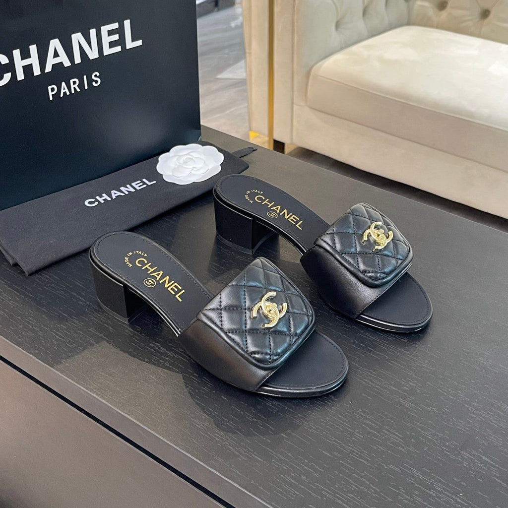 CHANEL MID-HEEL 5 CM MULE IN BLACK LAMBSKIN