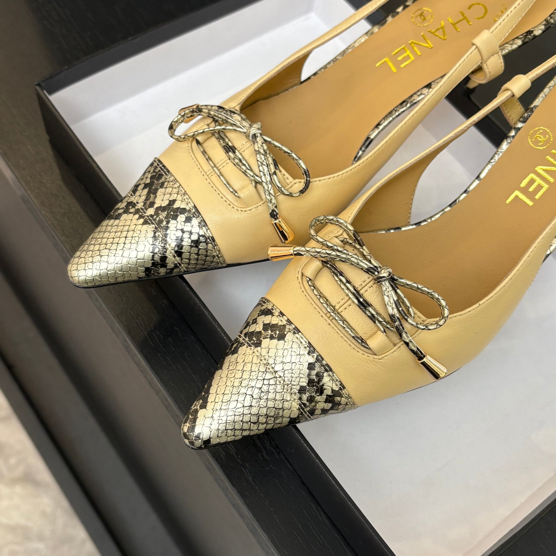 CHANEL HIGH HEEL SLINGBACKS 65 MM IN FLAX YELLOW WITH SNAKESKIN PATTERN LAMBSKIN