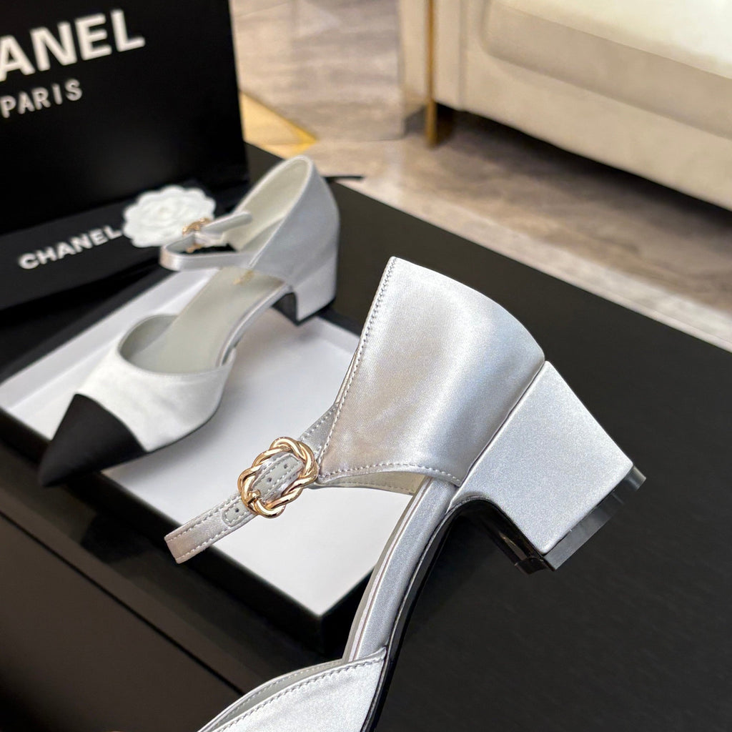 CHANEL BLOCK HEEL SLINGBACKS IN SILVER MIX BLACK SILK FABRIC