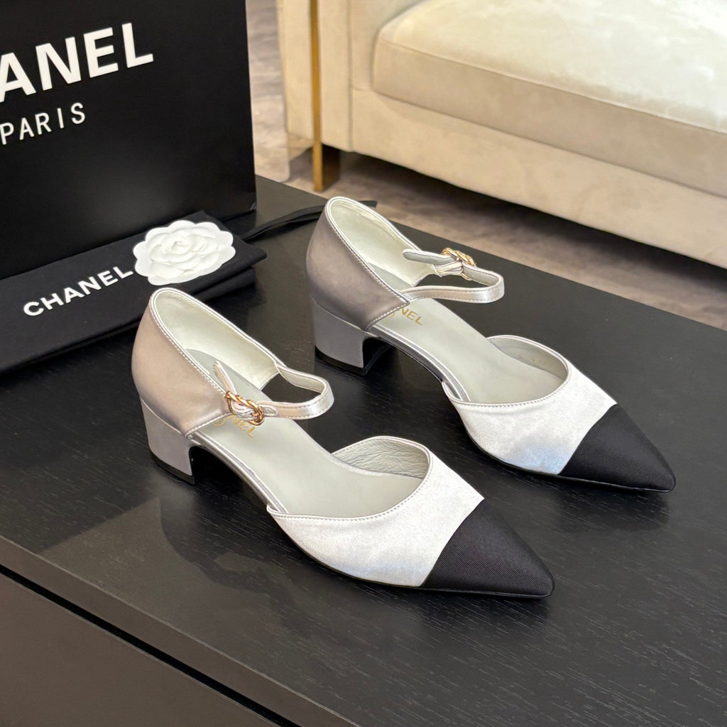 CHANEL BLOCK HEEL SLINGBACKS IN SILVER MIX BLACK SILK FABRIC